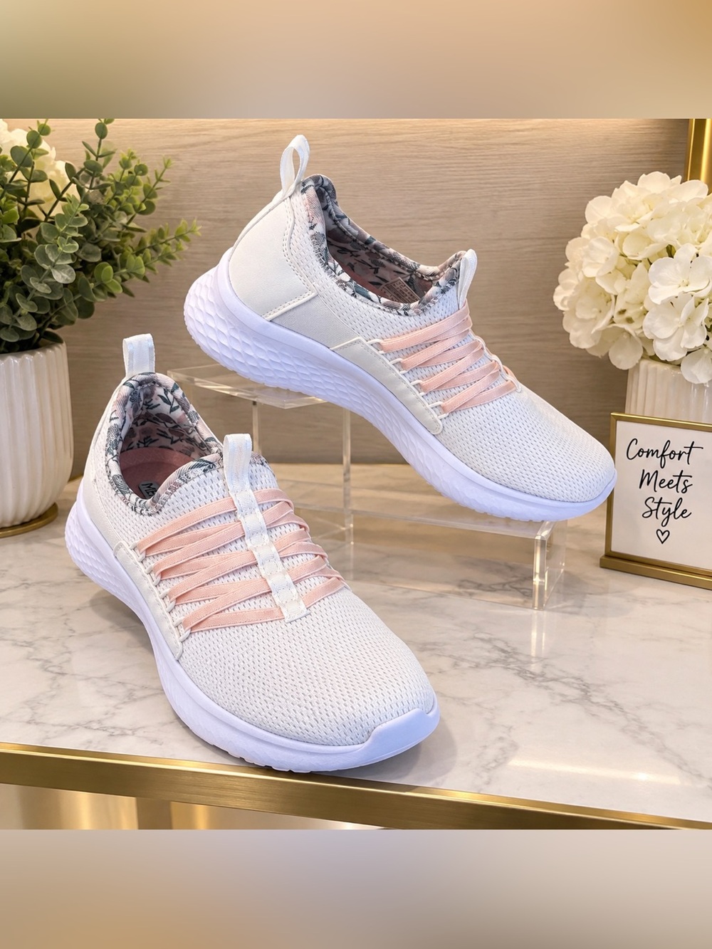 Skechers Skech-Lite Pro Flourishing Steps White/Pink Bungee Sneakers Size 7